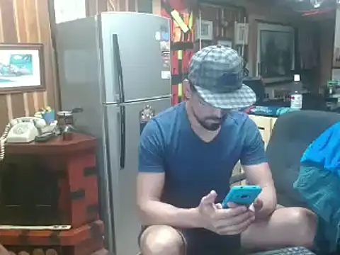 Snapshot of Dr_Pocholate84 chatting on January 22, 12:59 am Dr Pocholate84 online show from January 22, 12:59 am