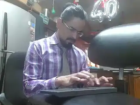 Snapshot of Dr_Pocholate84 chatting on January 22, 9:10 pm Dr Pocholate84 online show from January 22, 9:10 pm