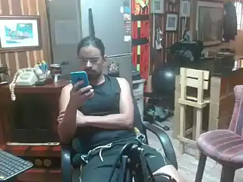 Snapshot of Dr_Pocholate84 chatting on January 27, 6:09 pm Dr Pocholate84 online show from January 27, 6:09 pm