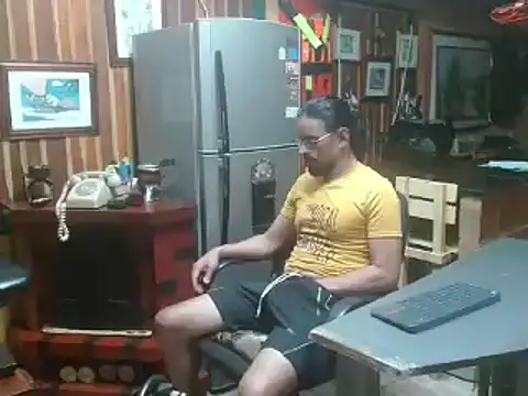 Snapshot of Dr_Pocholate84 chatting on January 28, 2:53 am Dr Pocholate84 online show from January 28, 2:53 am