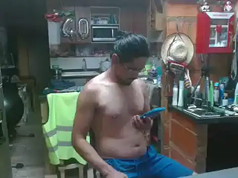 Snapshot of Dr_Pocholate84 chatting on January 31, 3:30 am Dr Pocholate84 online show from January 31, 3:30 am