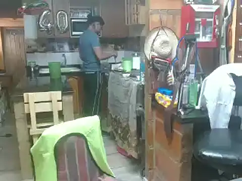 Snapshot of Dr_Pocholate84 chatting on February 14, 6:51 pm Dr Pocholate84 online show from February 14, 6:51 pm