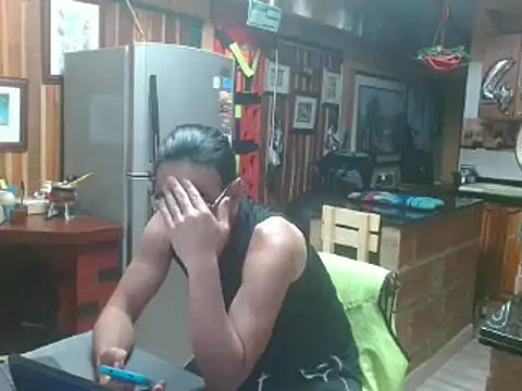 Snapshot of Dr_Pocholate84 chatting on February 22, 2:28 am Dr Pocholate84 online show from February 22, 2:28 am