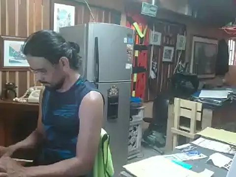 Snapshot of Dr_Pocholate84 chatting on February 26, 6:00 pm Dr Pocholate84 online show from February 26, 6:00 pm