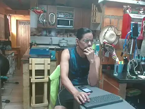 Snapshot of Dr_Pocholate84 chatting on February 26, 9:05 pm Dr Pocholate84 online show from February 26, 9:05 pm