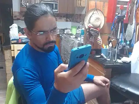 Snapshot of Dr_Pocholate84 chatting on February 28, 2:42 am Dr Pocholate84 online show from February 28, 2:42 am