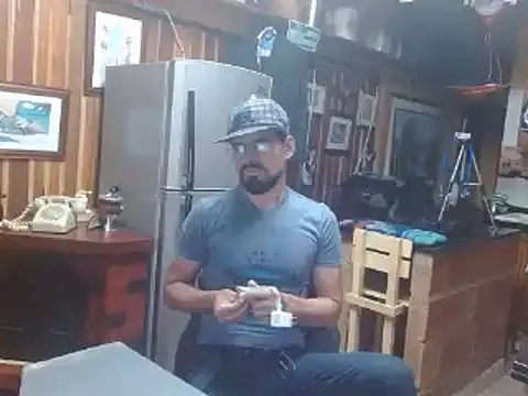 Snapshot of Dr_Pocholate84 chatting on March 2, 6:37 am Dr Pocholate84 online show from March 2, 6:37 am