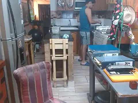 Snapshot of Dr_Pocholate84 chatting on March 17, 5:38 pm Dr Pocholate84 online show from March 17, 5:38 pm