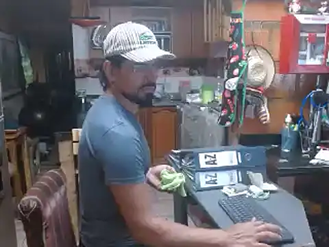 Snapshot of Dr_Pocholate84 chatting on March 22, 2:48 am Dr Pocholate84 online show from March 22, 2:48 am