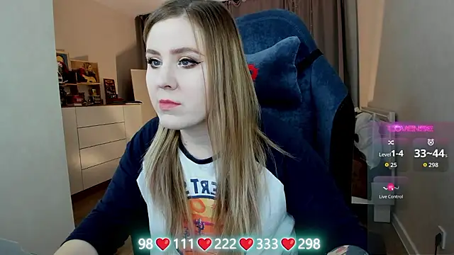 Olivia Munk online show from February 17, 4:42 am