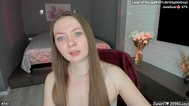 Snapshot of LizaGost chatting on June 27, 12:22 pm LizaGost online show from June 27, 12:22 pm