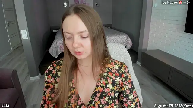 Snapshot of LizaGost chatting on August 4, 11:46 am LizaGost online show from August 4, 11:46 am