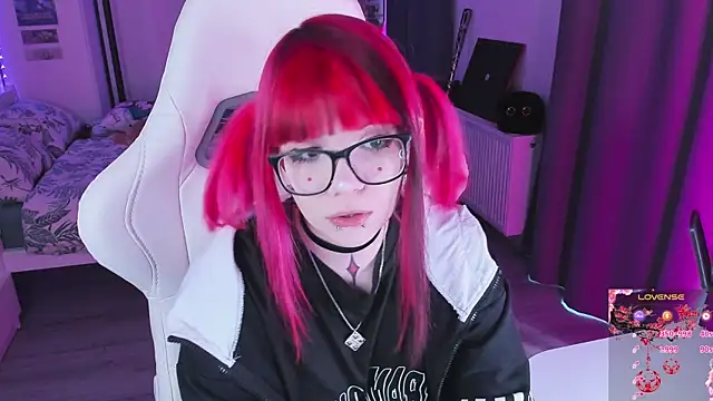 Snapshot of Yumi_Youkai chatting on October 19, 9:32 am Yumi Youkai online show from October 19, 9:32 am