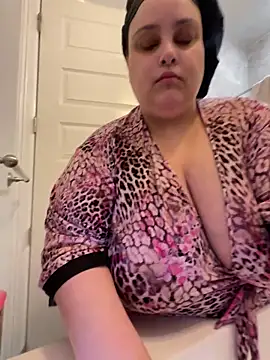 bbwredhead online show from May 5, 5:48 am