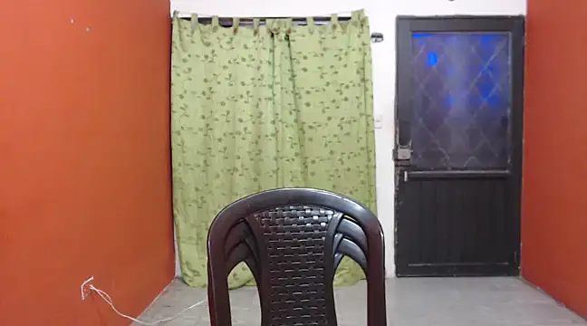 LAURA CRAIZY online show from December 11, 3:35 am