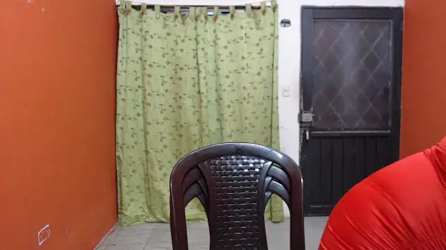 LAURA CRAIZY online show from January 7, 5:01 am