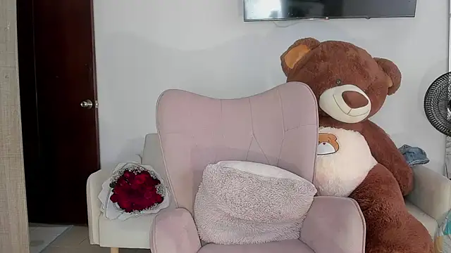 Snapshot of selene_king2 chatting on July 20, 3:03 pm selene king2 online show from July 20, 3:03 pm