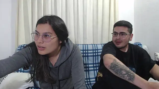 Snapshot of luxury_sex_17 chatting on January 4, 12:27 am luxury sex 17 online show from January 4, 12:27 am