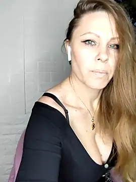 Snapshot of SexyMichellexo chatting on November 16, 3:50 pm SexyMichellexo online show from November 16, 3:50 pm