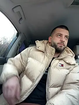 ElChapoGuzman95 online show from February 12, 6:08 am