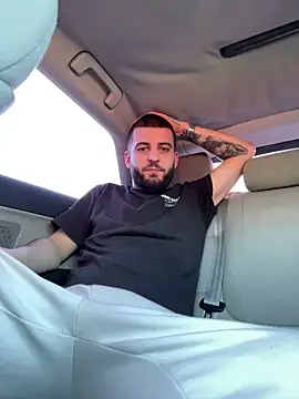 ElChapoGuzman95 online show from February 15, 9:05 am