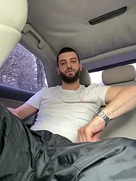 ElChapoGuzman95 online show from February 18, 12:28 pm