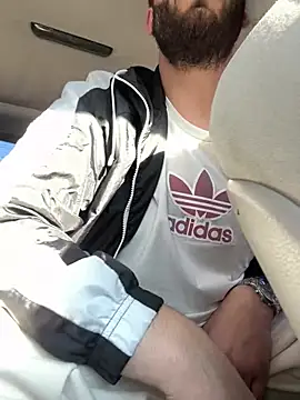 ElChapoGuzman95 online show from March 6, 2:29 pm