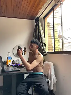 Mollly n david online show from March 26, 6:35 pm