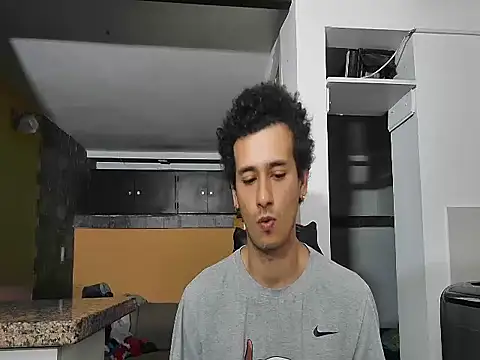 talktome4 online show from February 3, 6:57 pm