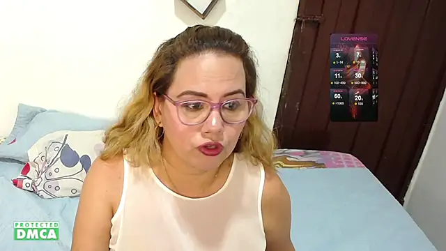 Snapshot of danielapalmer_ chatting on March 5, 5:08 pm danielapalmer online show from March 5, 5:08 pm