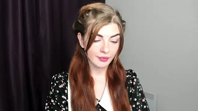 Snapshot of _comefeelme_ chatting on January 25, 12:26 pm comefeelme online show from January 25, 12:26 pm