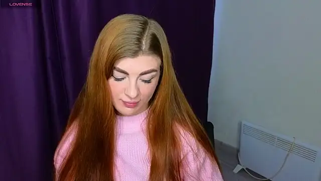 Snapshot of _comefeelme_ chatting on February 6, 12:48 pm comefeelme online show from February 6, 12:48 pm