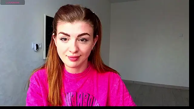 Snapshot of _comefeelme_ chatting on March 11, 10:29 am comefeelme online show from March 11, 10:29 am