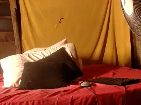 blackcherryx1 online show from January 8, 9:00 am