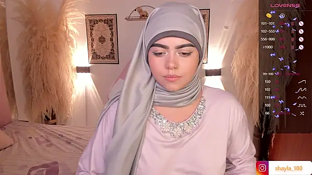 shayla 18 online show from December 4, 10:51 pm