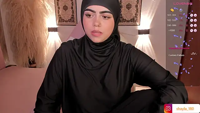 shayla 18 online show from February 8, 9:46 pm