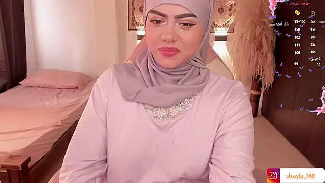 shayla 18 online show from March 10, 8:45 pm