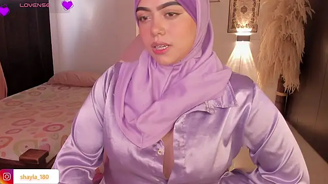 shayla 18 online show from October 23, 8:18 pm