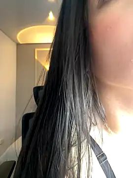 Snapshot of Miss_blue69 chatting on October 3, 1:35 am Miss blue69 online show from October 3, 1:35 am