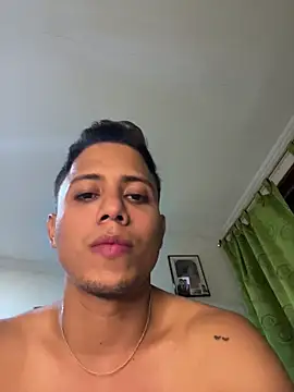 Snapshot of xTommy_Steigerx chatting on October 7, 12:52 am xTommy Steigerx online show from October 7, 12:52 am