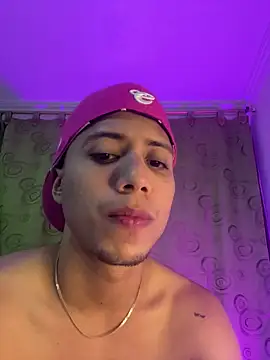 Snapshot of xTommy_Steigerx chatting on October 8, 4:43 am xTommy Steigerx online show from October 8, 4:43 am