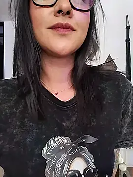 Snapshot of Fleurmeyer79 chatting on July 2, 6:14 pm Fleurmeyer79 online show from July 2, 6:14 pm