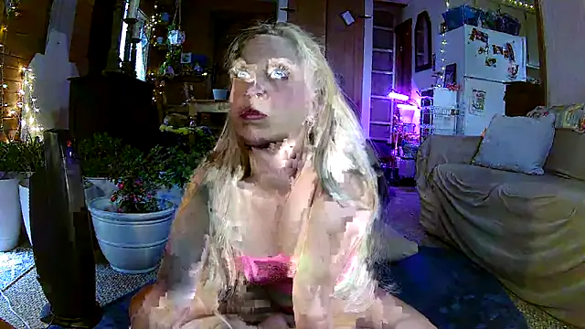 lyra rose online show from April 27, 6:39 pm