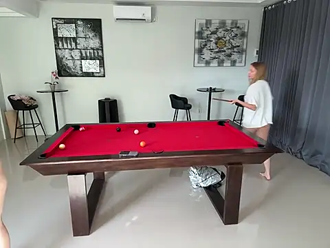 Snapshot of Nura_n_Sarah chatting on December 20, 8:17 am Nura n Sarah online show from December 20, 8:17 am