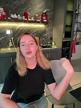 Snapshot of Nura_n_Sarah chatting on January 11, 5:20 am Nura n Sarah online show from January 11, 5:20 am