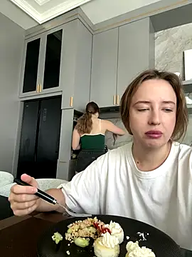 Snapshot of Nura_n_Sarah chatting on October 2, 3:46 am Nura n Sarah online show from October 2, 3:46 am