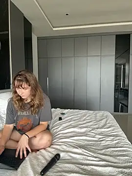 Snapshot of Nura_n_Sarah chatting on November 28, 5:10 am Nura n Sarah online show from November 28, 5:10 am