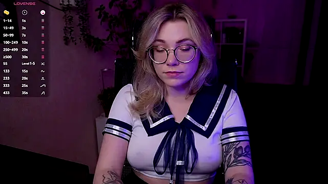 RemyCute online show from December 3, 7:44 pm