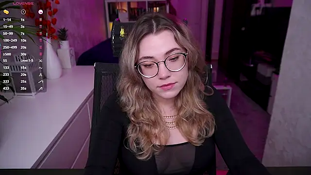 RemyCute online show from November 13, 5:34 pm