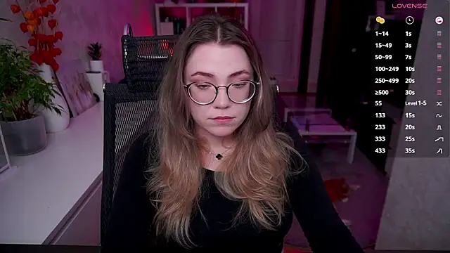 RemyCute online show from April 30, 7:09 pm